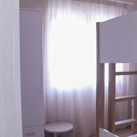 Διαμέρισμα Urban Retreat 72 *