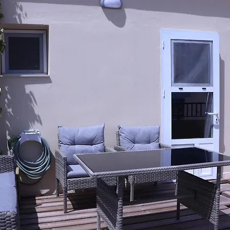 Διαμέρισμα Urban Retreat 72 Ερμούπολη