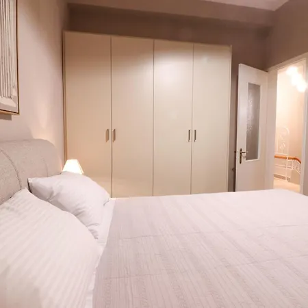 Apartment Urban Retreat 72 Ermoupoli