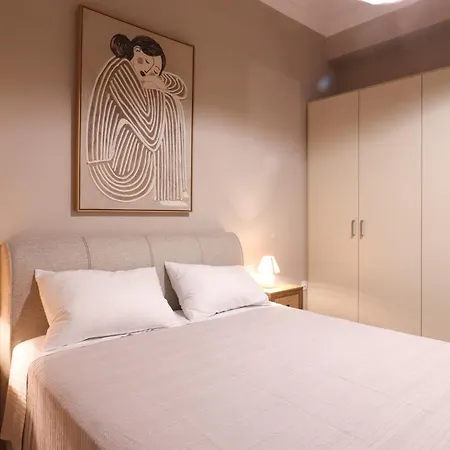 Urban Retreat 72 Ermoupoli