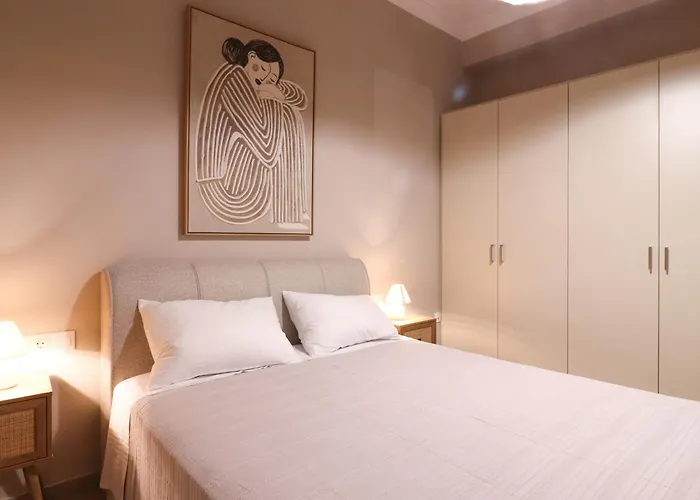 Urban Retreat 72 Ermoupoli