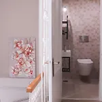 Urban Retreat 72 *