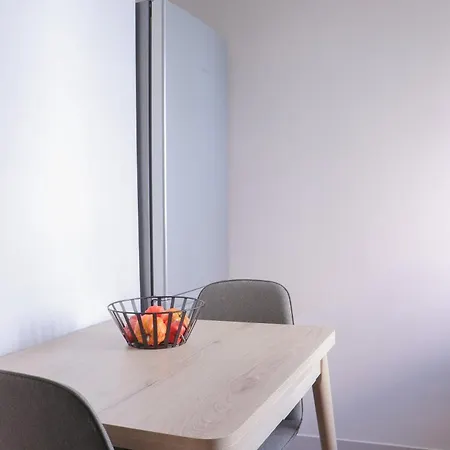 Urban Retreat 72 *